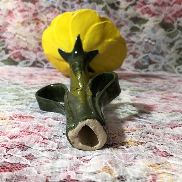 MANGO TREE STUDIOS Ceramic Yellow & Red Flower On Long Green Stem 8.25” New - Picture 9 of 9